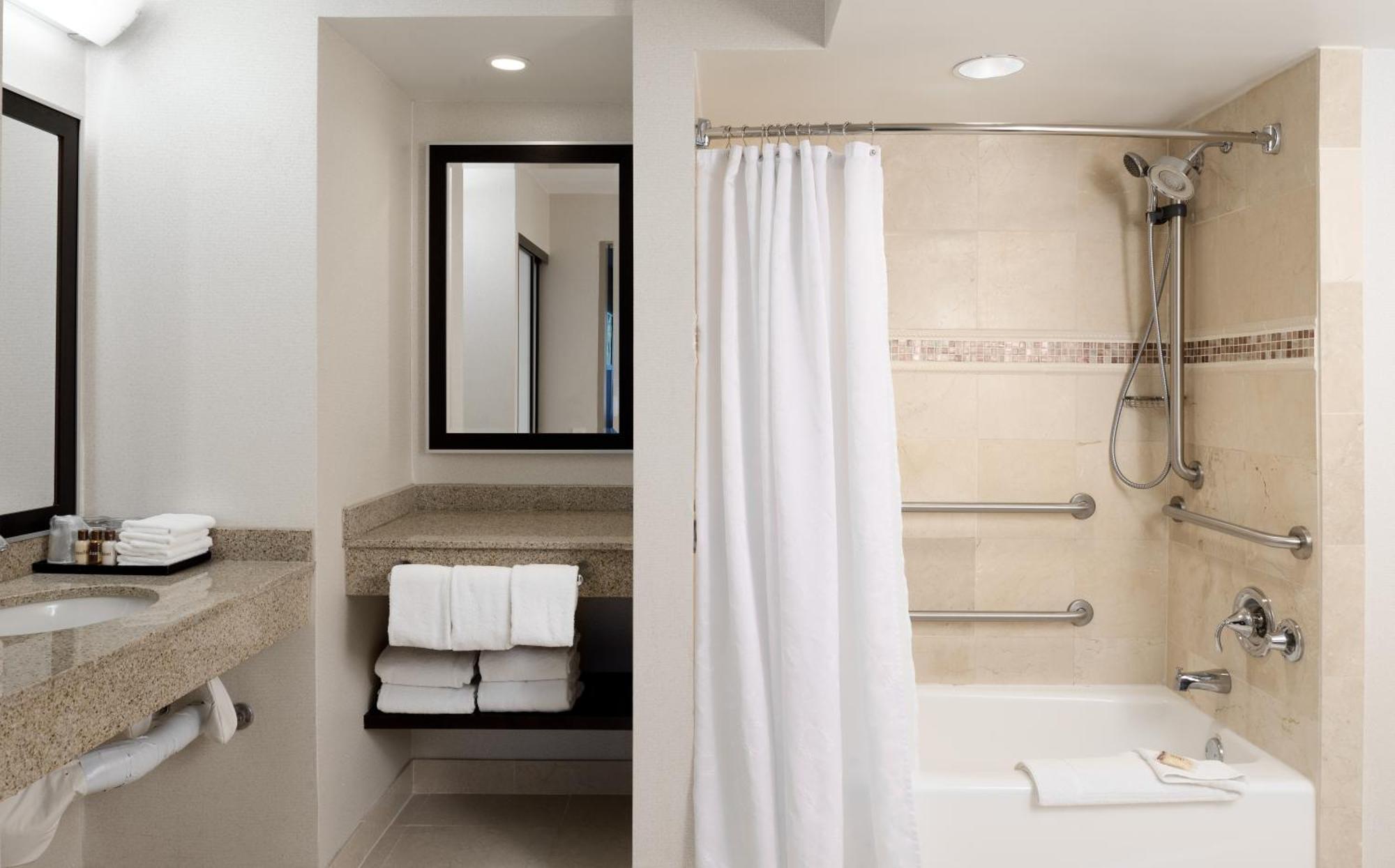Sheraton Suites Orlando Airport Hotel Pokoj fotografie