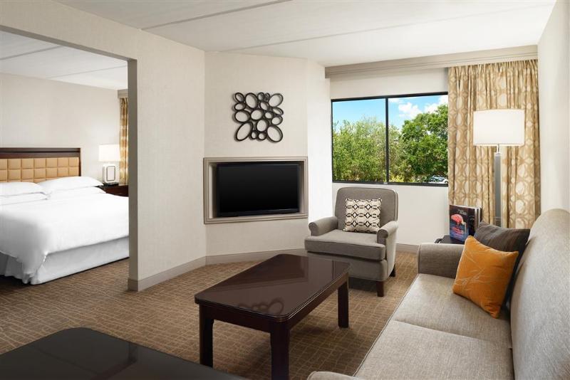 Sheraton Suites Orlando Airport Hotel Pokoj fotografie